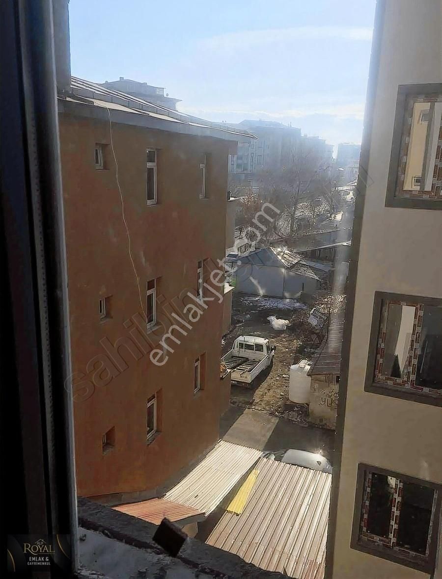 Kars Merkez Şehitler Satılık Daire Şehitler Mah İnönü Caddesi Lüx 2+1 Satılık Daire