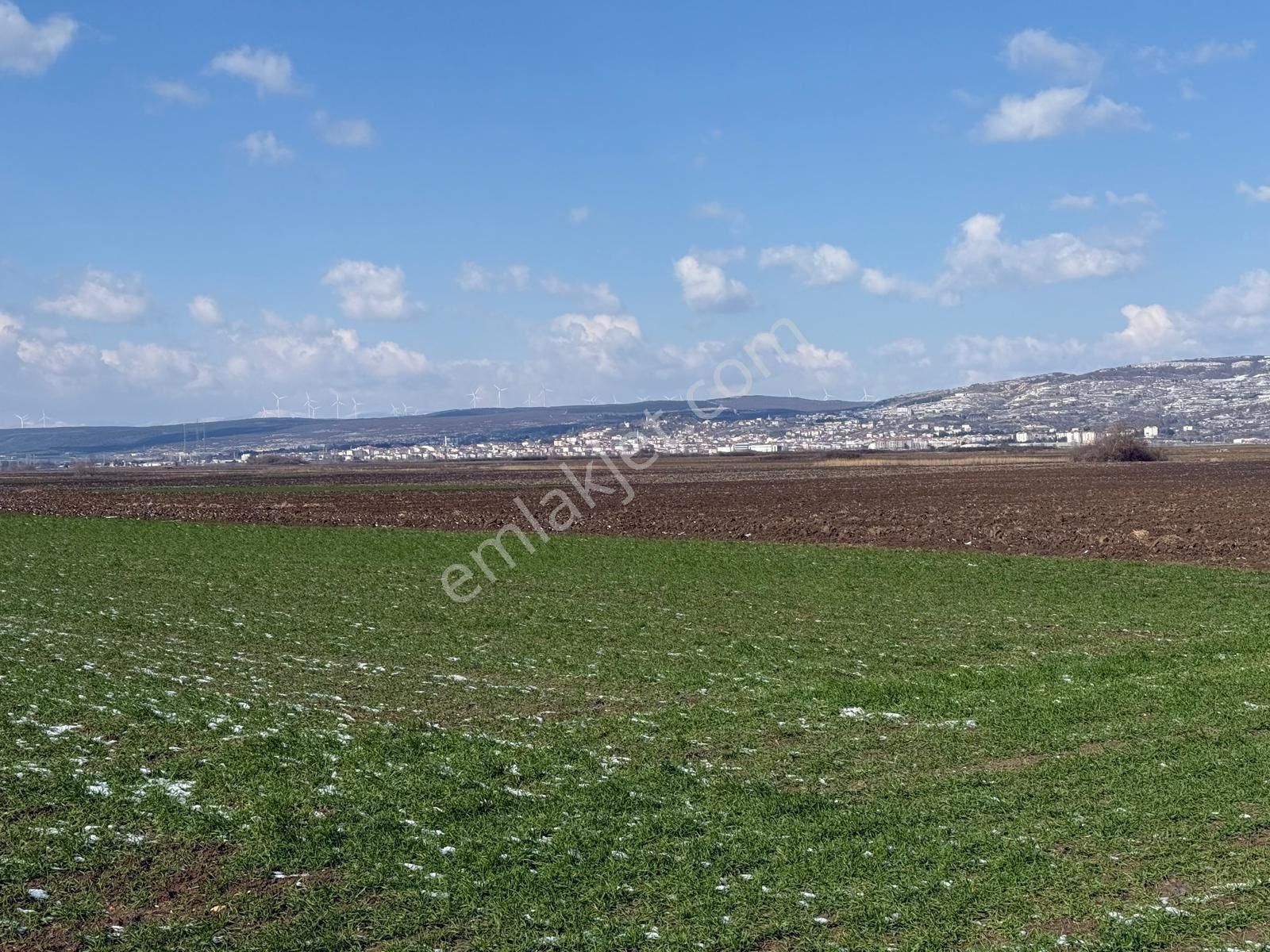 Vize Düzova Köyü Satılık Tarla 🏡 Vize Merkezine 2 Km Mesafede, Muhteşem Manzaralı Yatırımlık Arsa! Kaçırılmayacak Fırsat! 🌿