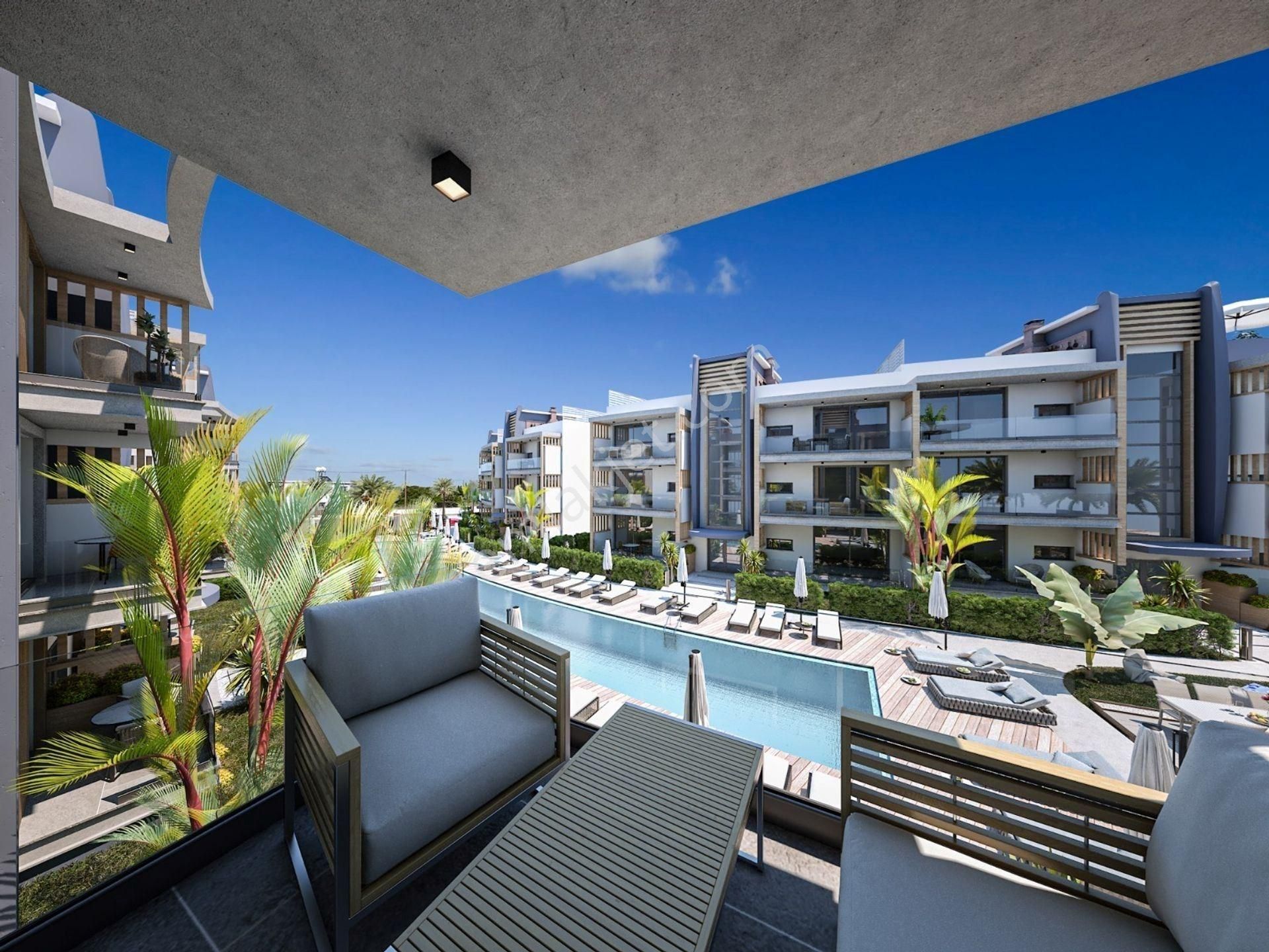 Kıbrıs Girne'de Sea Pearl Lapta 2+1 Satılık Bahçeli Daire