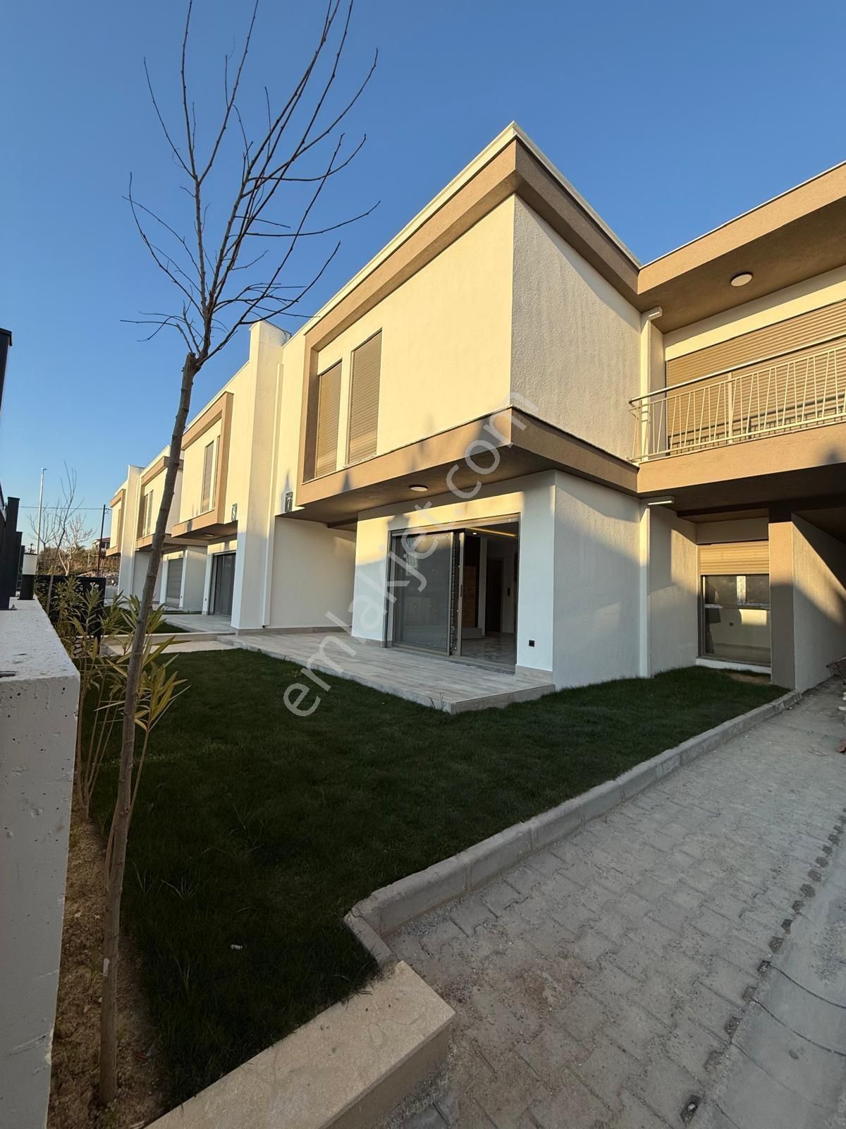 Kuşadası Soğucak Satılık Villa Denize Sadece 800 M2 Uzaklıkta Sıfır Villa