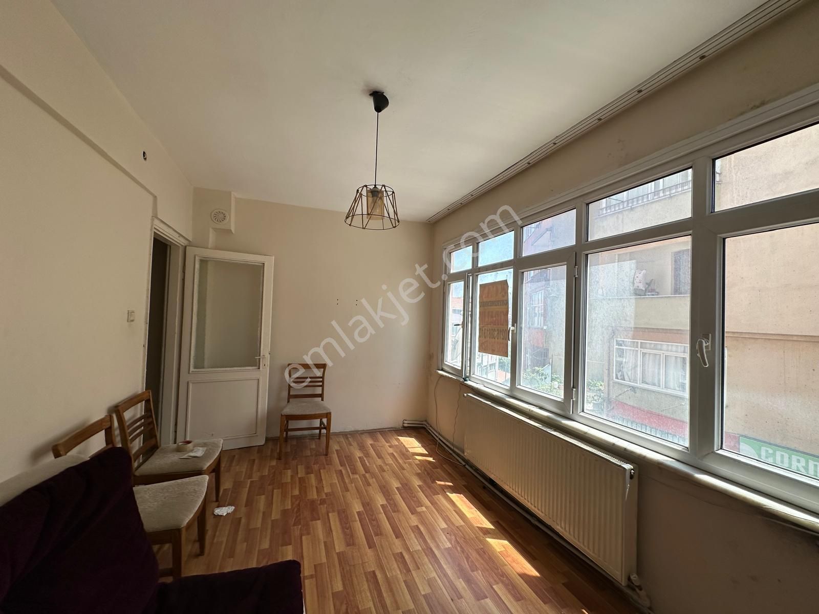 Beyoğlu Kulaksız Kiralık Daire Beyoğlu Kasımpaşa Meydana 2 Dk. Mesafede 1+1 Kiralık 1.kat Daire - Sözgen'den - 268k