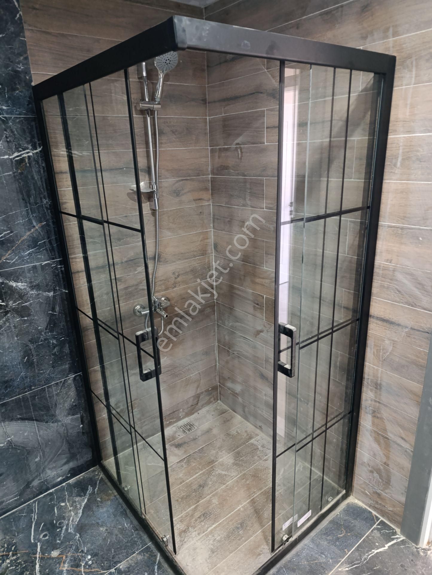 Fesleğen'de 3+1 Satılık Daireler - Görsel 16