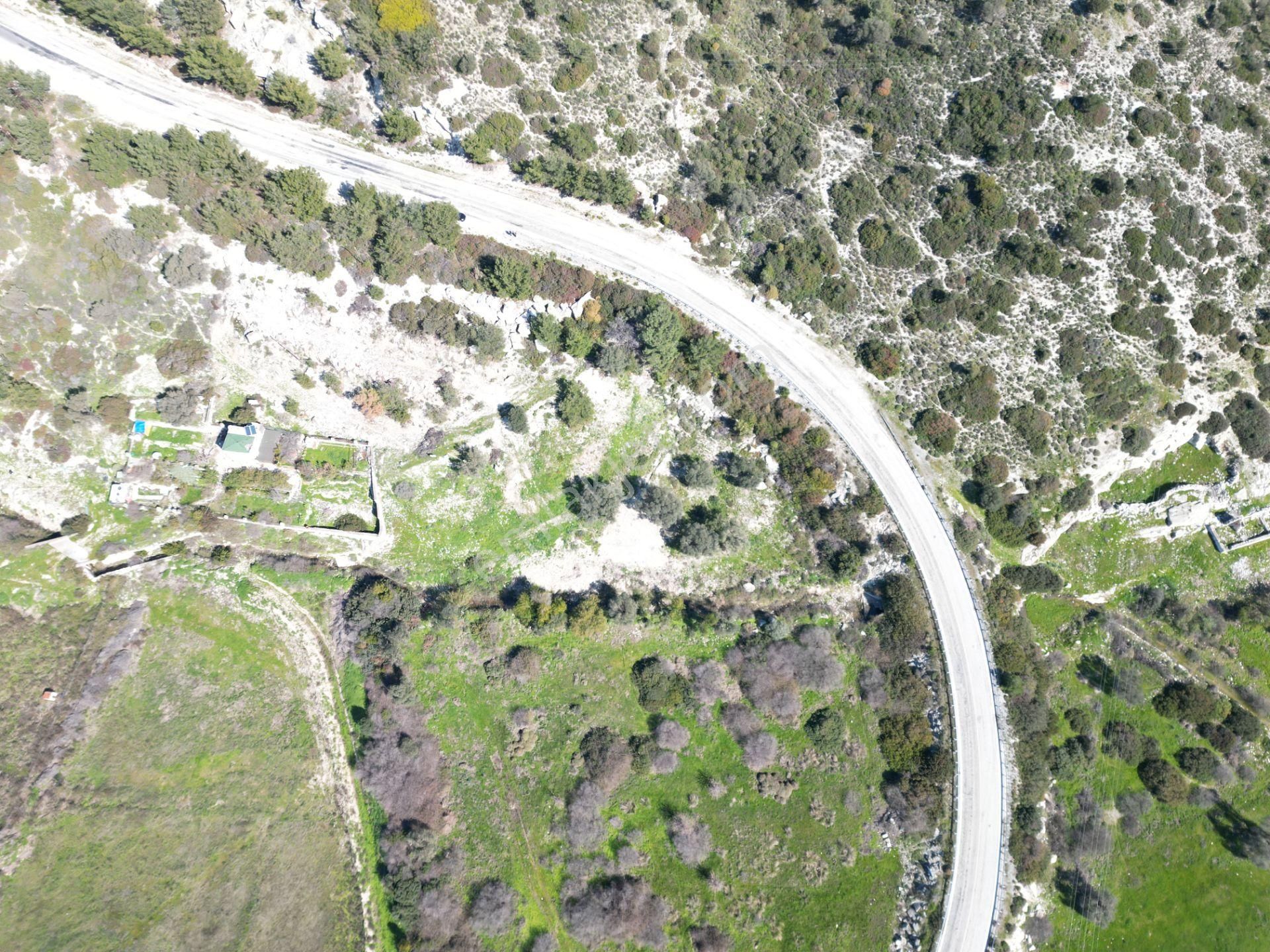 Foçanın En Güzel Konumunda Fırsat Arsa - Görsel 6