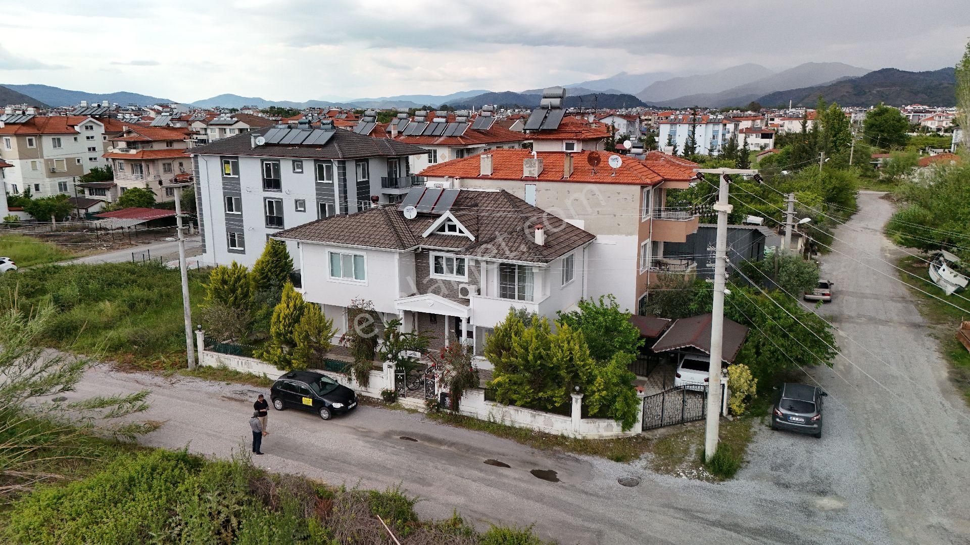 Başaktan Merkezde Zevkle Döşenmiş Çok Şık 3+1 Müstakil Villa