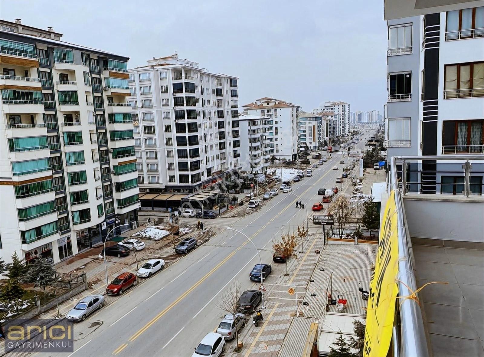 Malatya Yeşilyurt Site İçerisinde Satılık Daire Satılık,tecde Güngör Caddesi Üzerinde,arakat,ferah 4+1