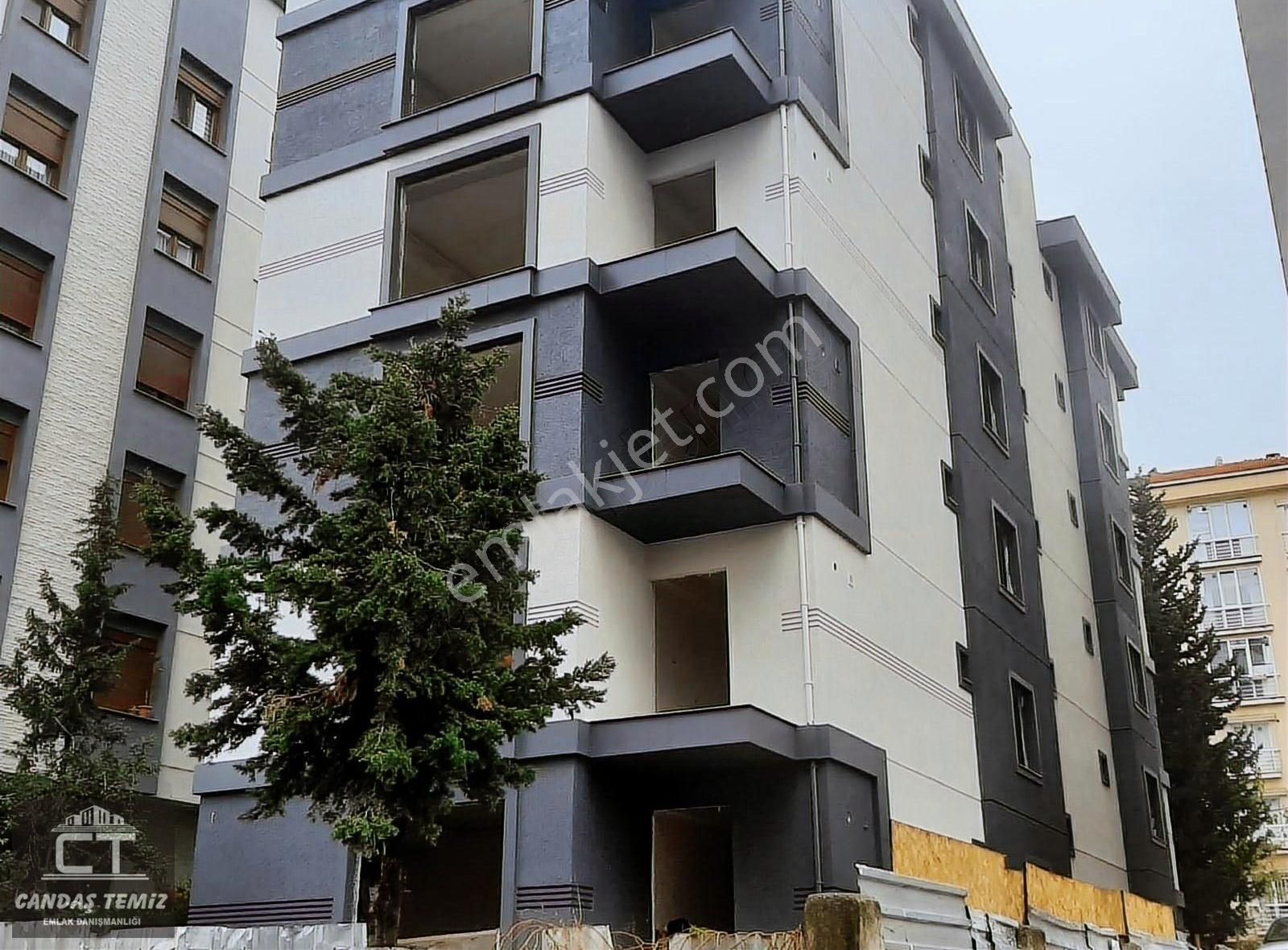 Kartal Karlıktepe Satılık Daire Ct Emlak'tan Karlıktepe'de*71 M2 Net*y.giriş Satılık Daire