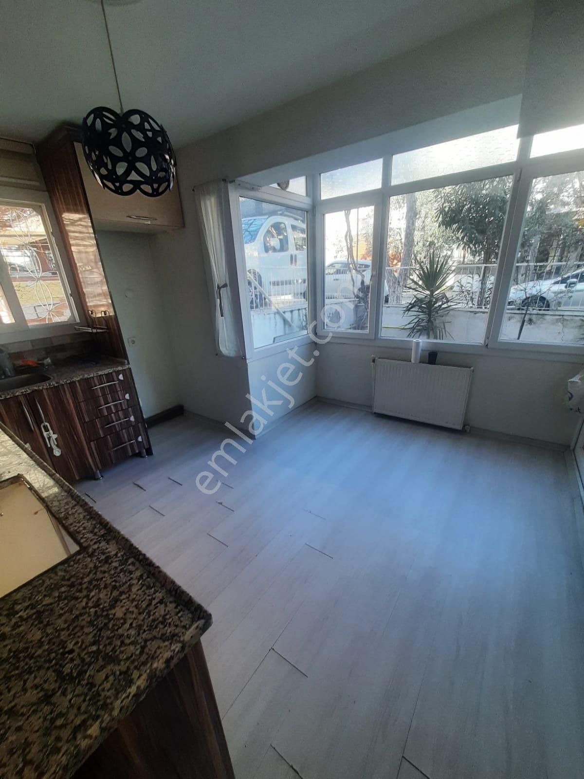 Bornova Atatürk Mah. 3+1 Kiralık Daire - Görsel 12