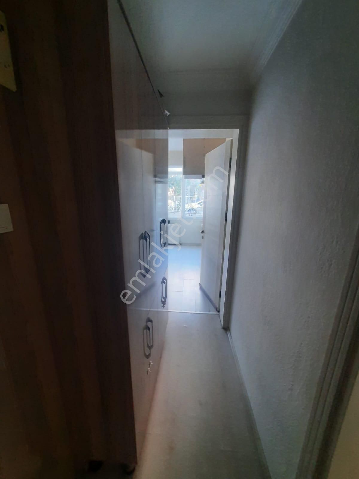 Bornova Atatürk Mah. 3+1 Kiralık Daire - Görsel 15