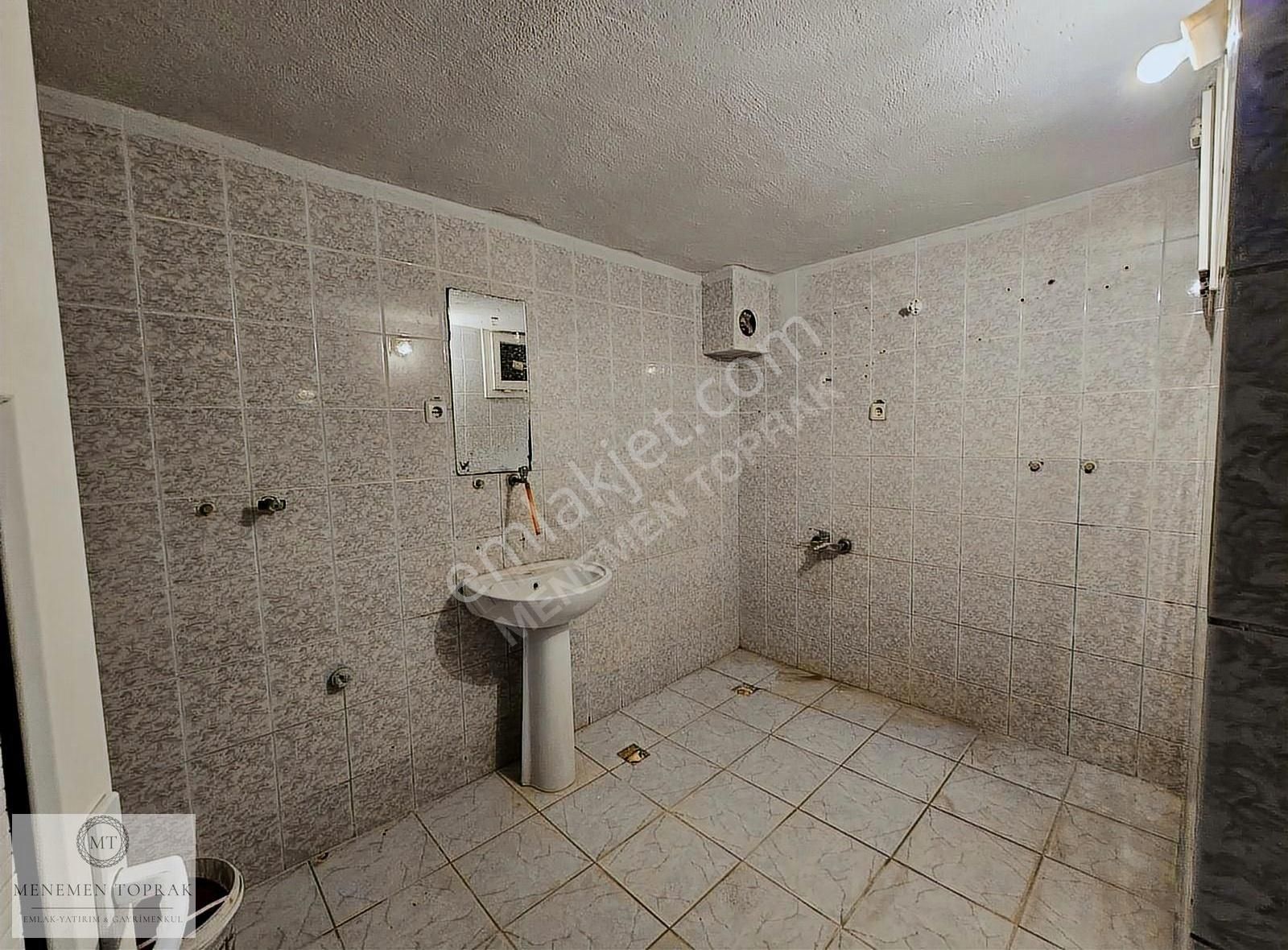 Menemen Gölcük Kiralık Daire Menemen Gölcük Mh. 3+1 D.gazlı Kiralık Daire