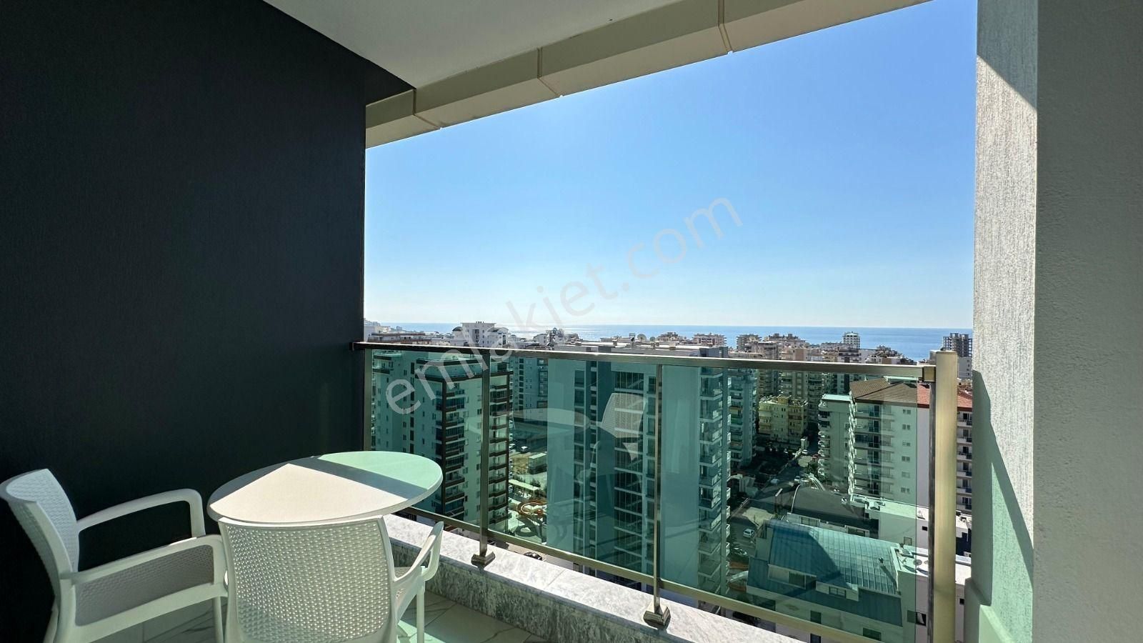 Antalya Alanya Site İçerisinde Satılık Daire Mahmutlar’da Deniz Manzaralı 2+1 Penthouse Daire