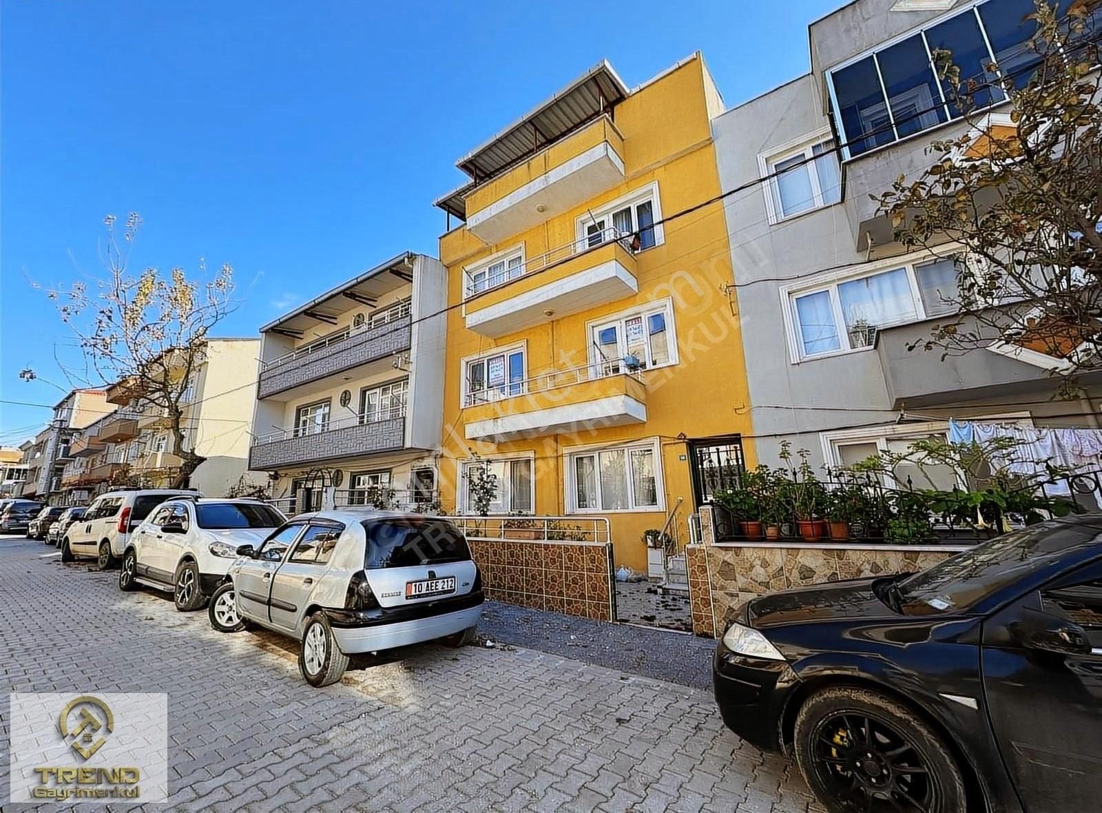 Bandırma 100. Yıl Kiralık Daire Trend'den 2+1 Arakat 90 M2 Masrafsız Ön Cephe Balkonlu Daire