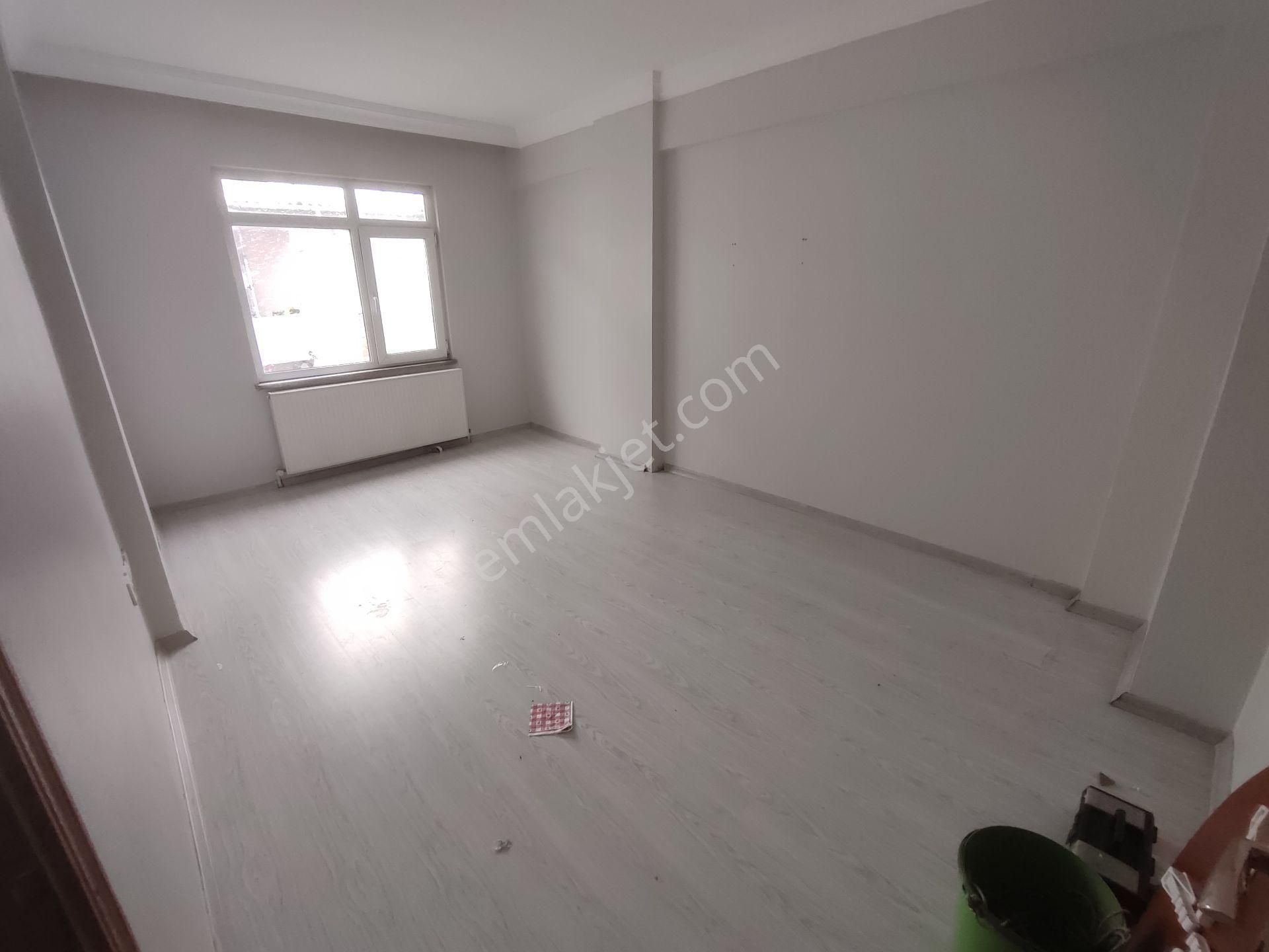 Güngören Mareşal Çakmak Kiralık Daire Güngören Camlıkahve'de Masrafsız 4. Katta 2+1 Kiralık Daire