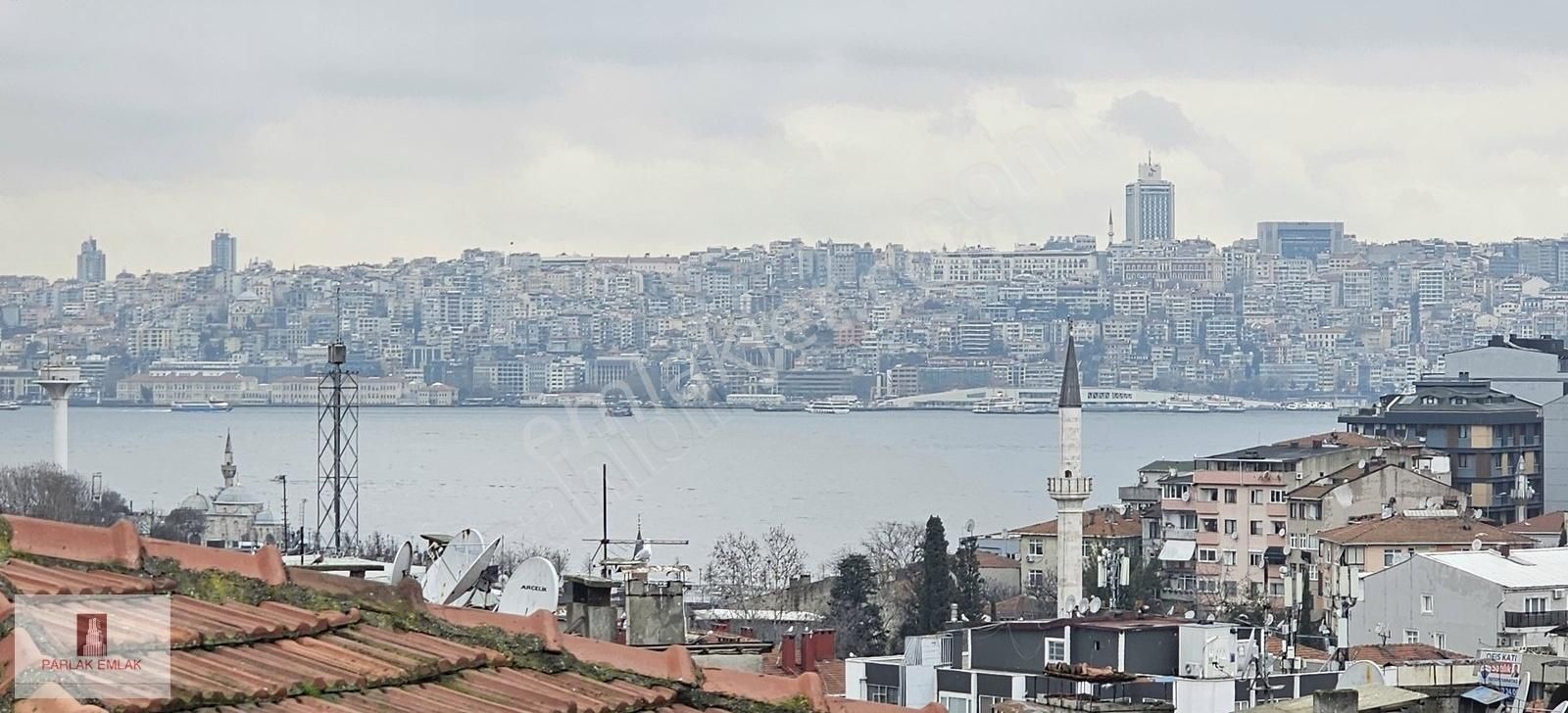 Üsküdar Mimar Sinan Satılık Daire Üsküdar ' Da Merkezi Konumda Boğaz Manzaralı 3+1 Boş Daire