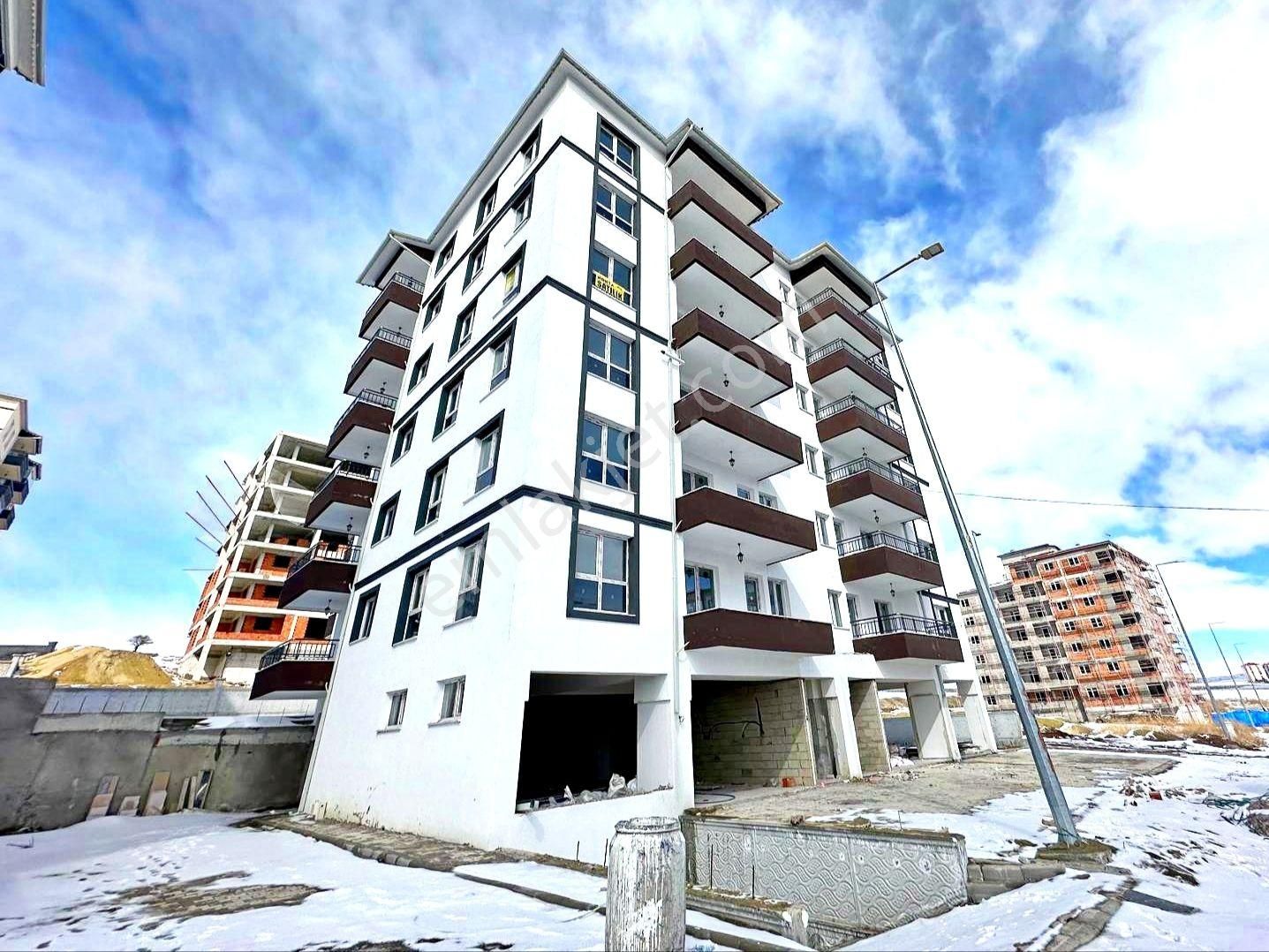 Sivas Merkez Kılavuz Satılık Daire Karahan Emlak'tan Satılık Sıfır Daire*kılavuz'da*6.kat*135 M²*3+1