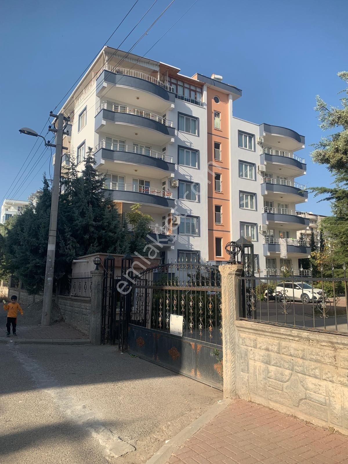 Adıyaman Merkez Altınşehir Satılık Daire Acil Satılık Wisrem Gayrimenkul Den Lüks 4+1 Daire