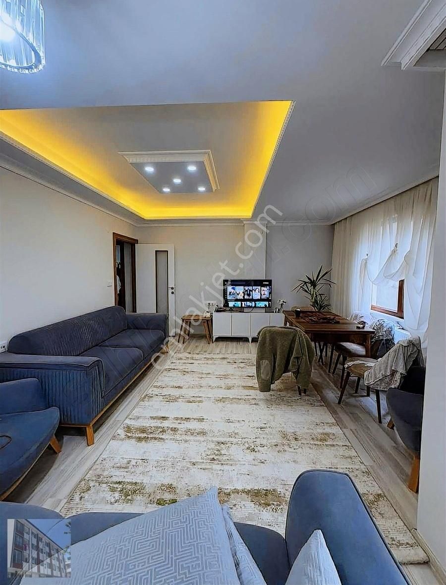 Başakşehir Güvercintepe Satılık Daire Güvercintepe Meydanda Satılık 3+1 Arakat Daire(sevim İnşaat)