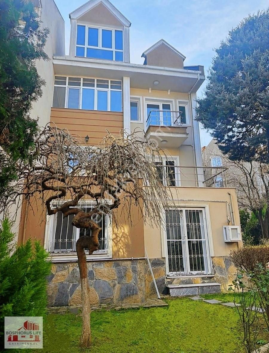 Başakşehir Bahçeşehir 2. Kısım Satılık Villa Bahçeşehir Alara Sitesi'nde Köşe Villa