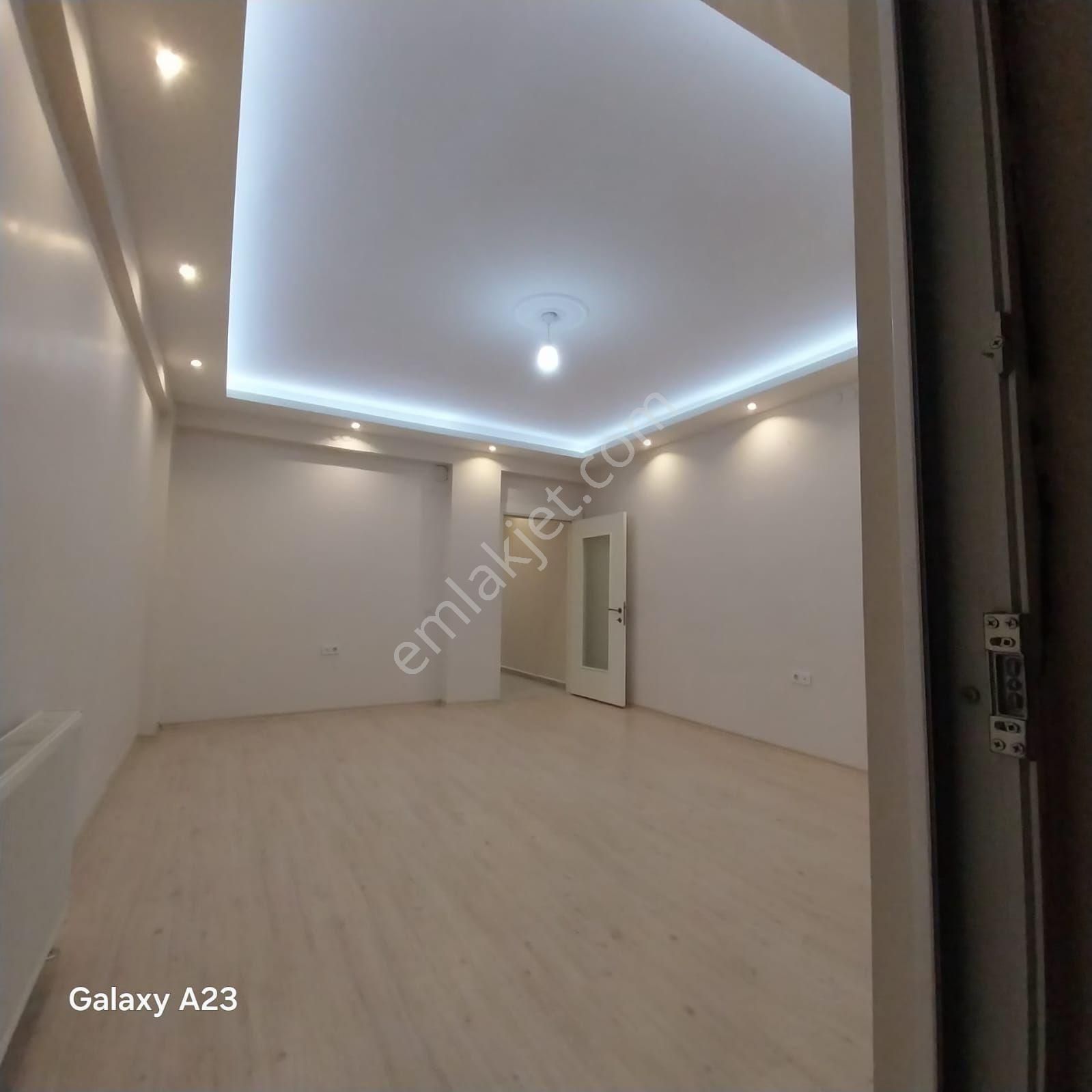 Şuhut Hacı Musa Kiralık Daire **135 M2 Brüt, 120 M2 Net Olup, 3+1 Kullanımlıdır.*