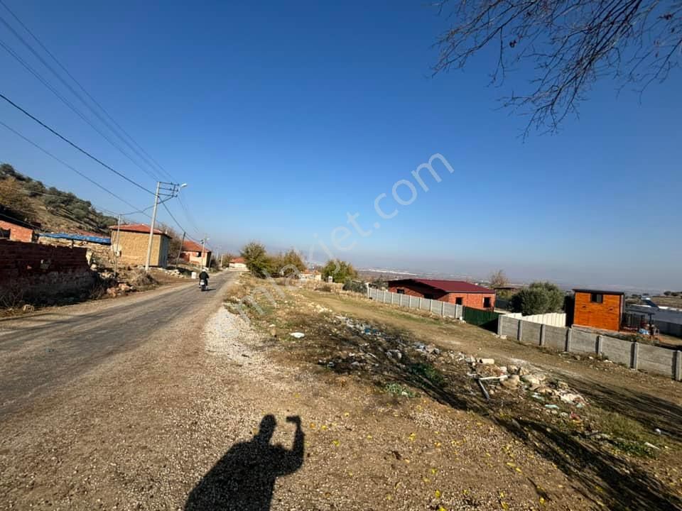 Salihli Yenipazar Satılık Bağ & Bahçe Tc Emlaktan Satılık Asfalt Cephe Arsa !