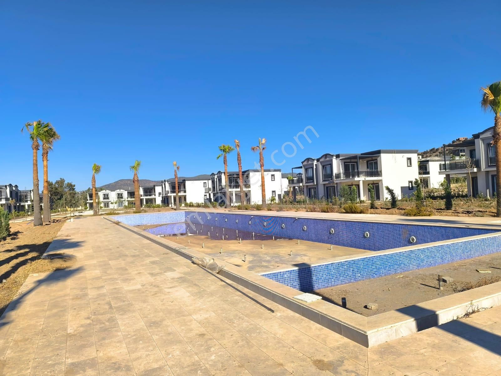 Beyaz Evler Sitesinde Ferah Çift Banyo Sıfır Daire - Görsel 15