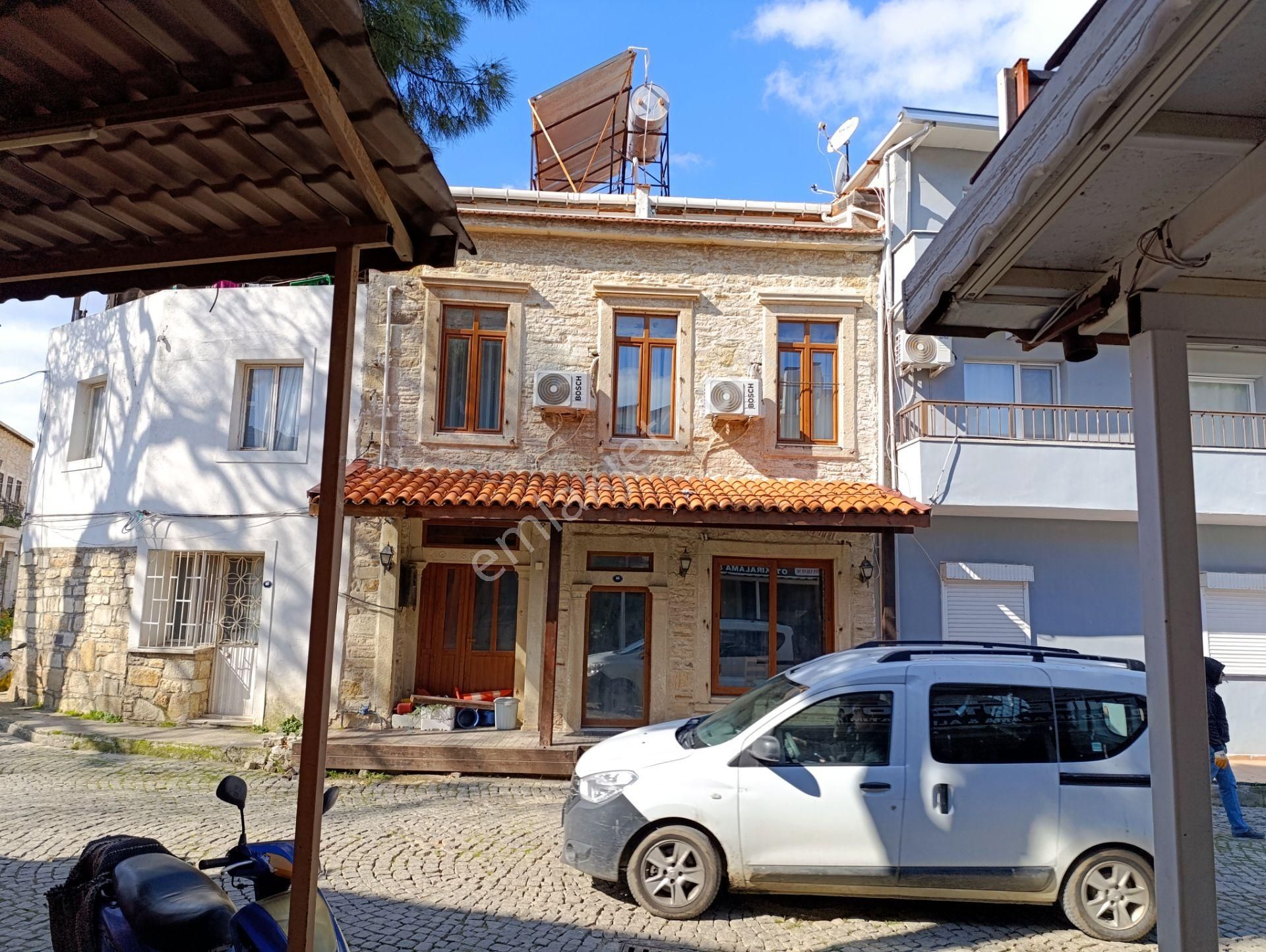 Rose Emlak'tan Satılık Şehir Merkezinde Taş Bina - Görsel 24