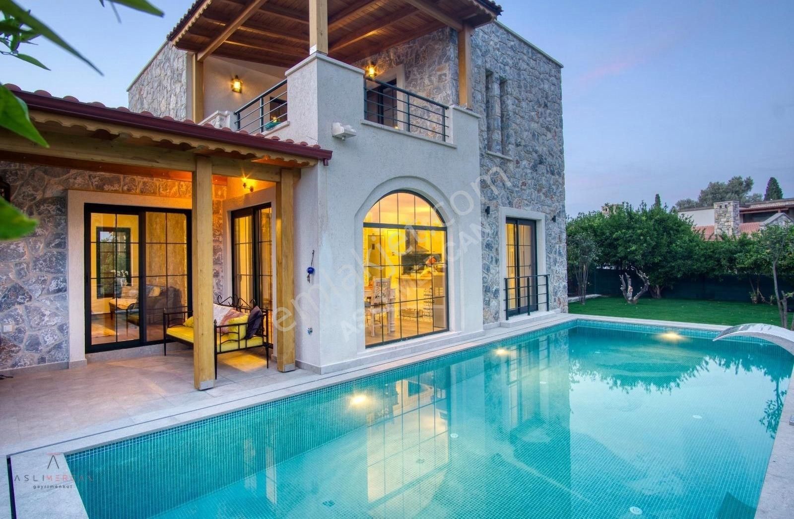 Bodrum Bitez Satılık Villa Bodrum Bitez Köy İçinde, Lüks Taş Villa