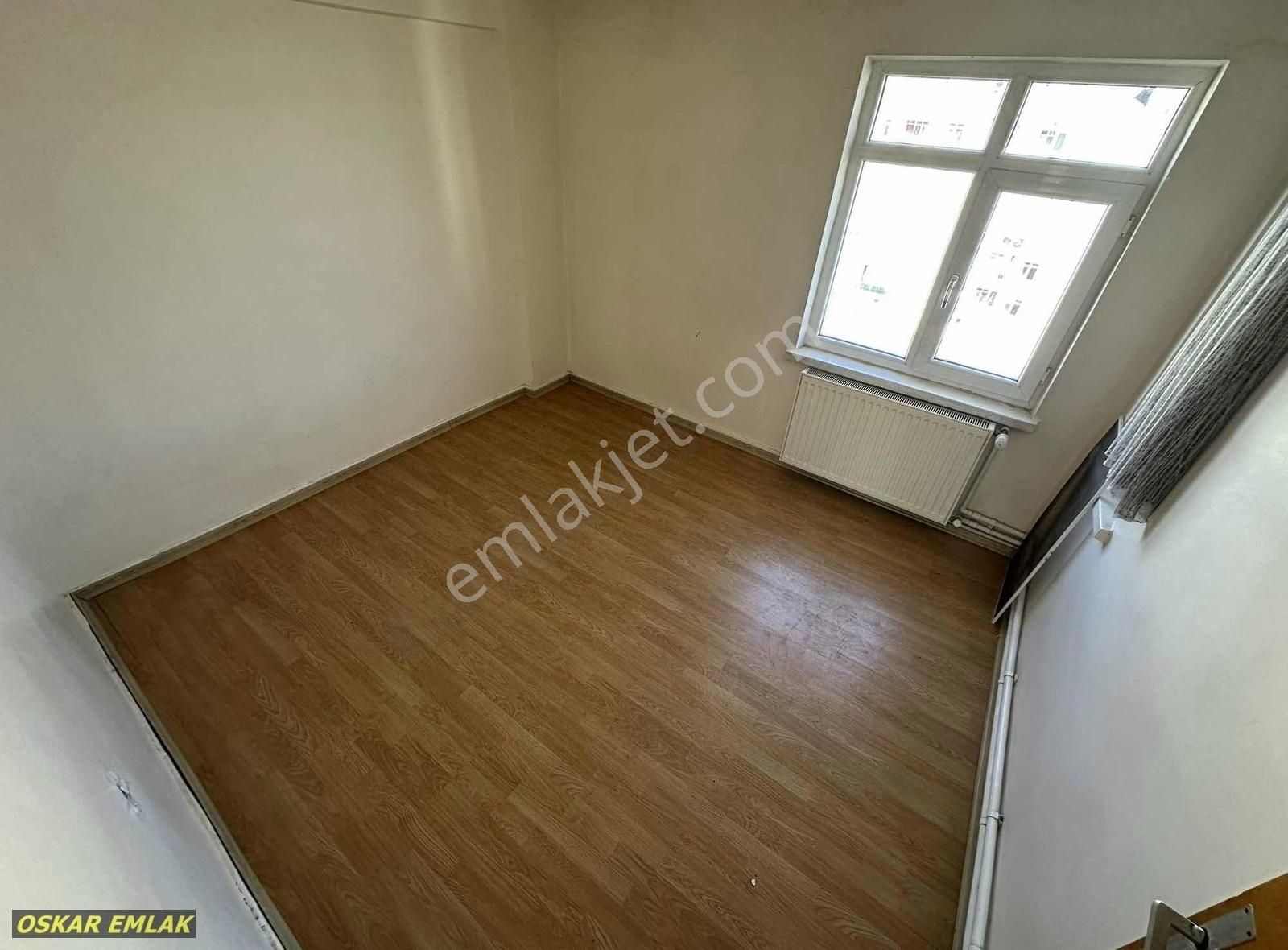 Sincan Yunus Emre Kiralık Daire Yunus Emre Mahallesinde Metroya 5dk Kiralık Son Kat 3+1 Daire