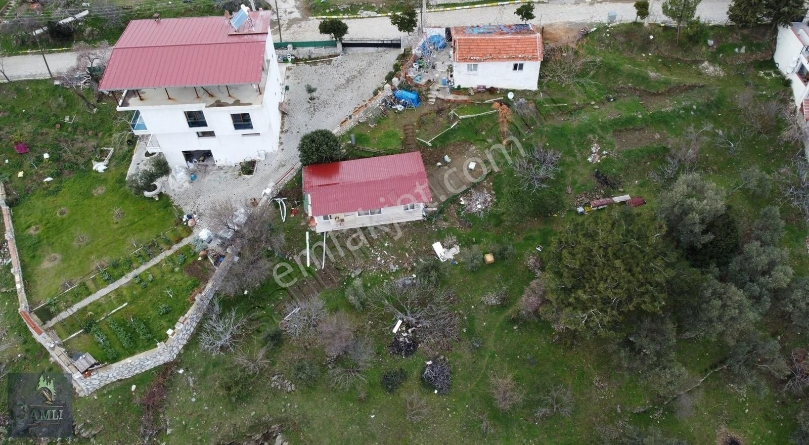 Seferihisar Gödence Satılık Konut İmarlı Çamlı Gayrimenkulden Satılık Gödencede Arsa