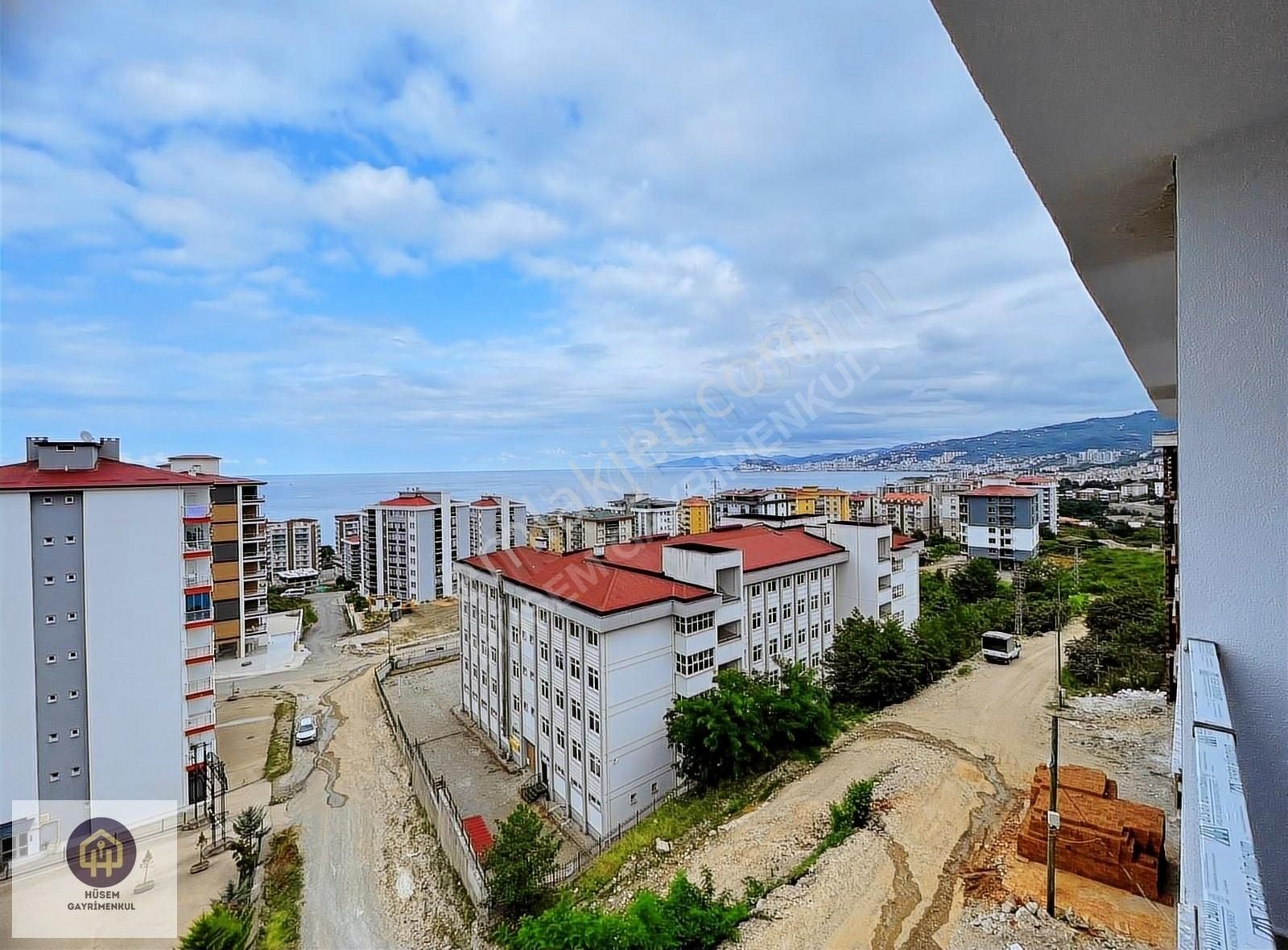 Giresun Merkez Erikliman Satılık Daire Hüsem Gayrimenkul'den Erikliman Mah.deniz/şehir Manzaralı Daire