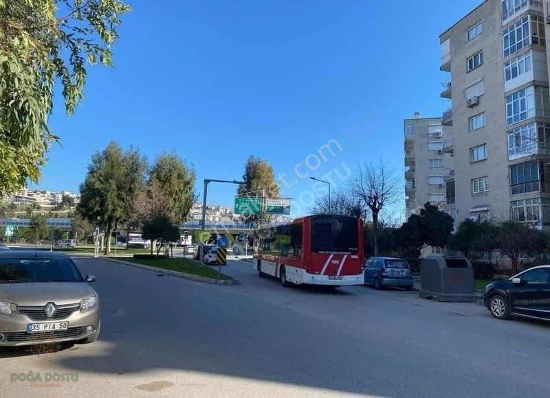 Bayraklı Manavkuyu Satılık Daire Doğa Dostu'ndan Bayraklı Bornova Tam Ortası Cadde Üzeri 3+1