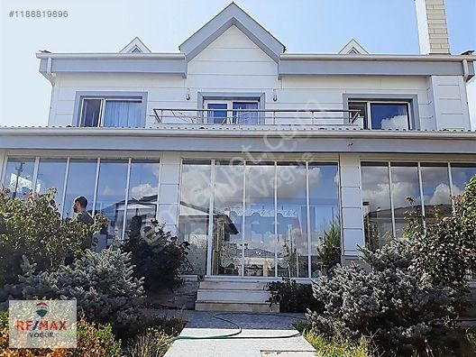 Gölbaşı Karşıyaka Satılık Villa Gölbaşı Karşıyaka'da 4+1 Göl Manzaralı Villa