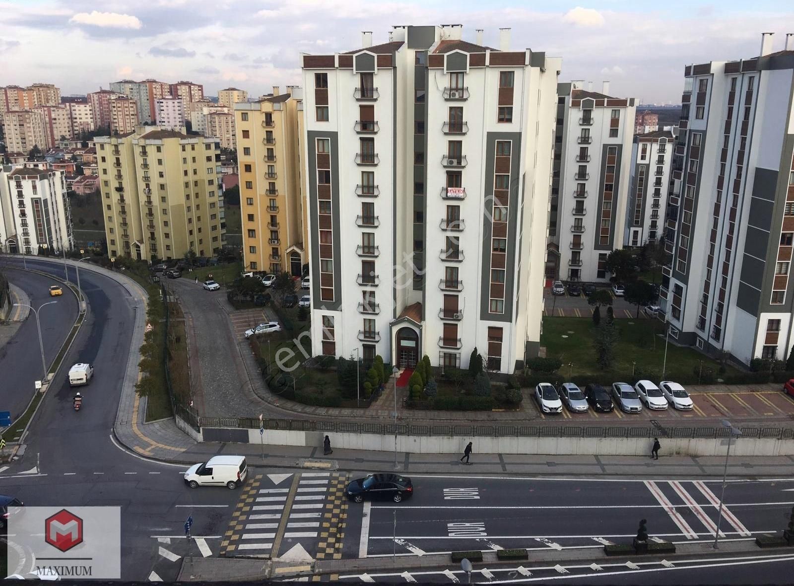 Başakşehir Başak Kiralık Daire Başakşehir Tarabya Sitesinde Ön Sıra Boş Güney Cephe 2+1 90m2