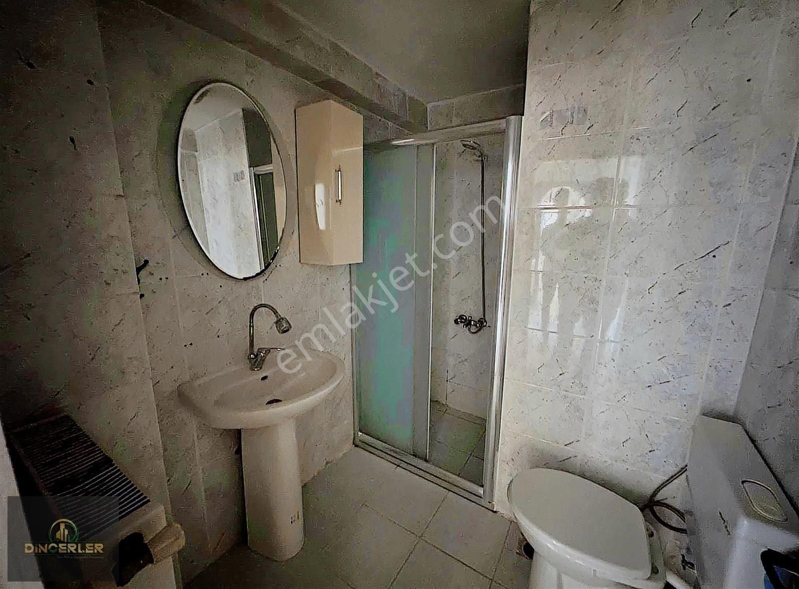 Gölbaşı Bahçelievler Kiralık Daire Merkezi Konumda Arakat Güney Cephe 3+1 Daire