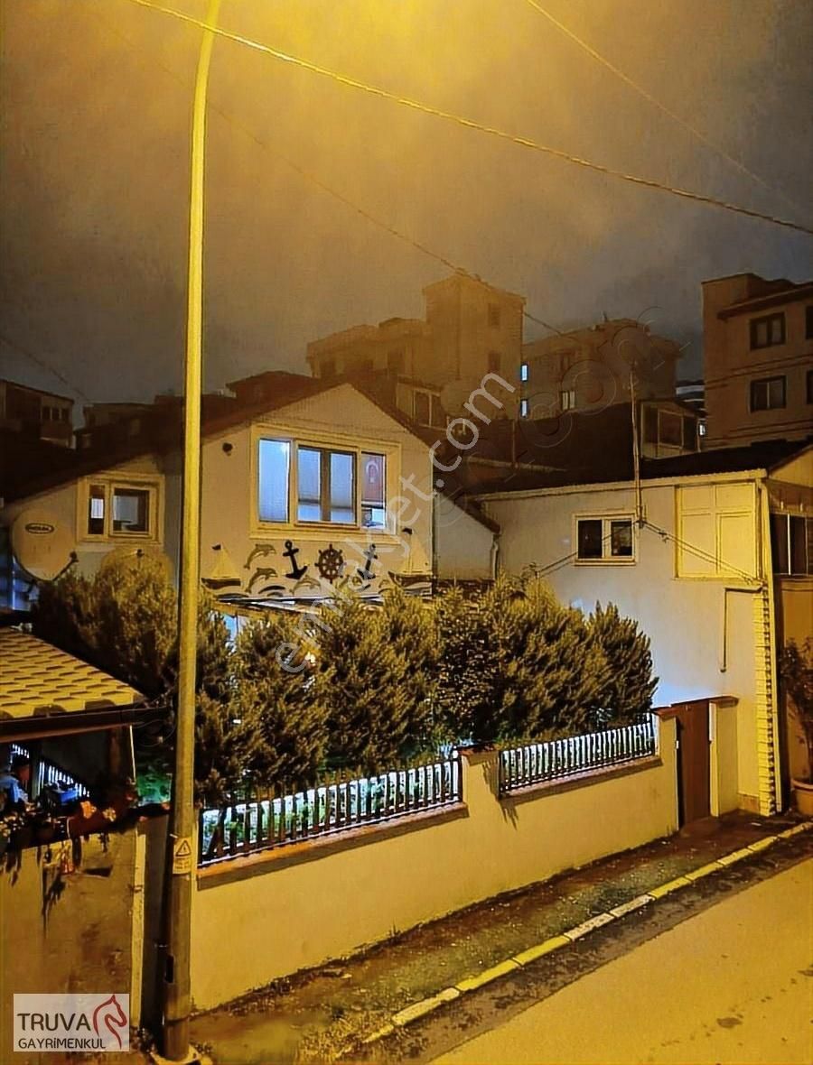 Pendik Yeşilbağlar Satılık Villa Truva Gayrimenkul Den Yeşilbağlar'da 150m2 4+2 Bahçeli Villa