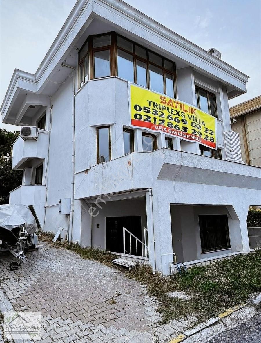 Büyükçekmece Sinanoba Satılık Villa Büyükçekmece Sinanoba Özlem Sahil Sitesi Satılık Villa