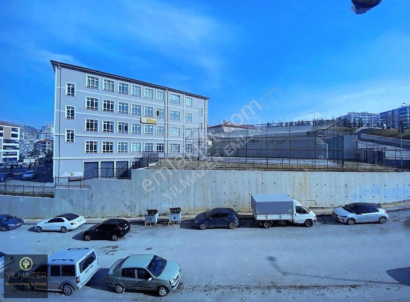 Yılmazer'den Ful Yapılı 1048 Cadde Üzeri Ara Kat Site İçinde 3+1 - Görsel 6