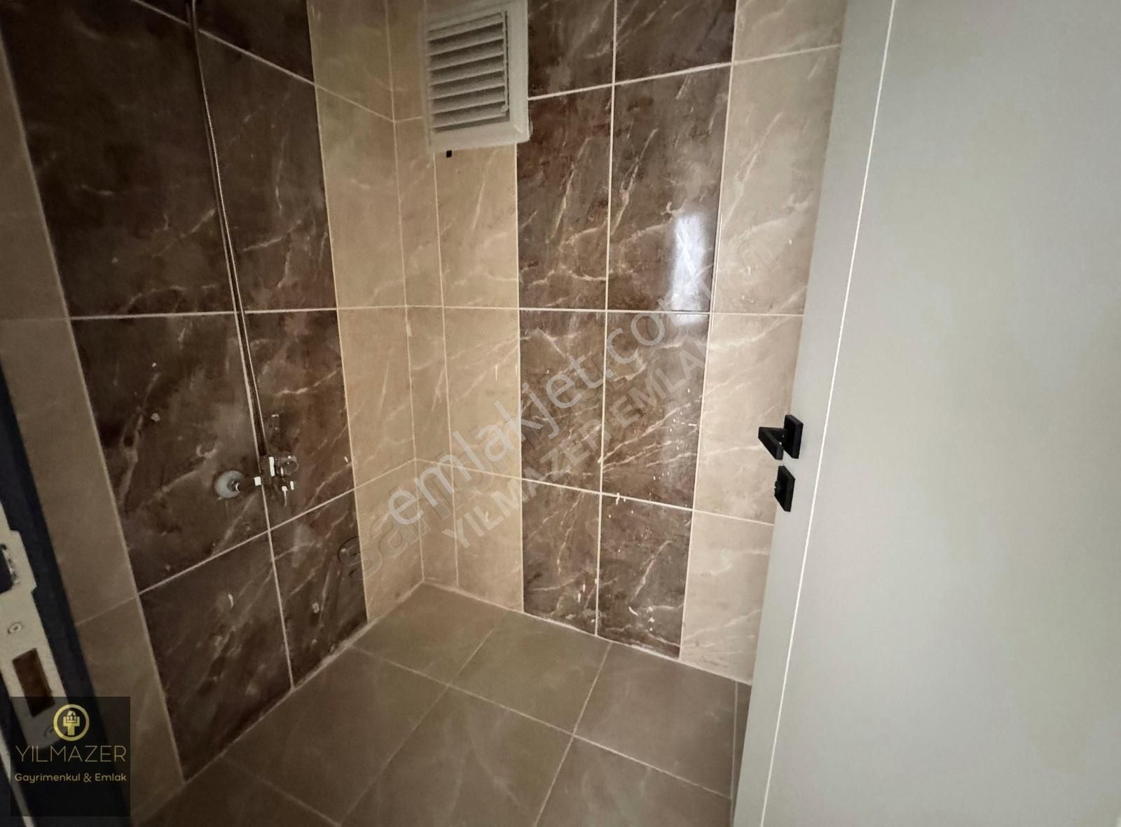 Altındağ Feridun Çelik Kiralık Daire Yılmazer İnşaat Emlak'dan Cadde Üzeri 3+1 Ön Cephe Kiralık Daire