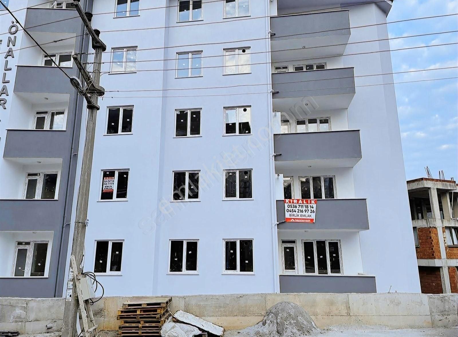 Giresun Merkez Aksu Kiralık Daire Giresun İli Merkezi Aksu Mahallesinde Yeni Kullanılmamış Kiralık