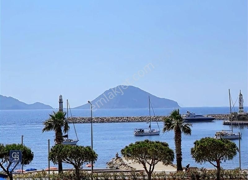 Bodrum Turgutreis Satılık Daire Denize Sıfır Yepyeni Lüks Daire