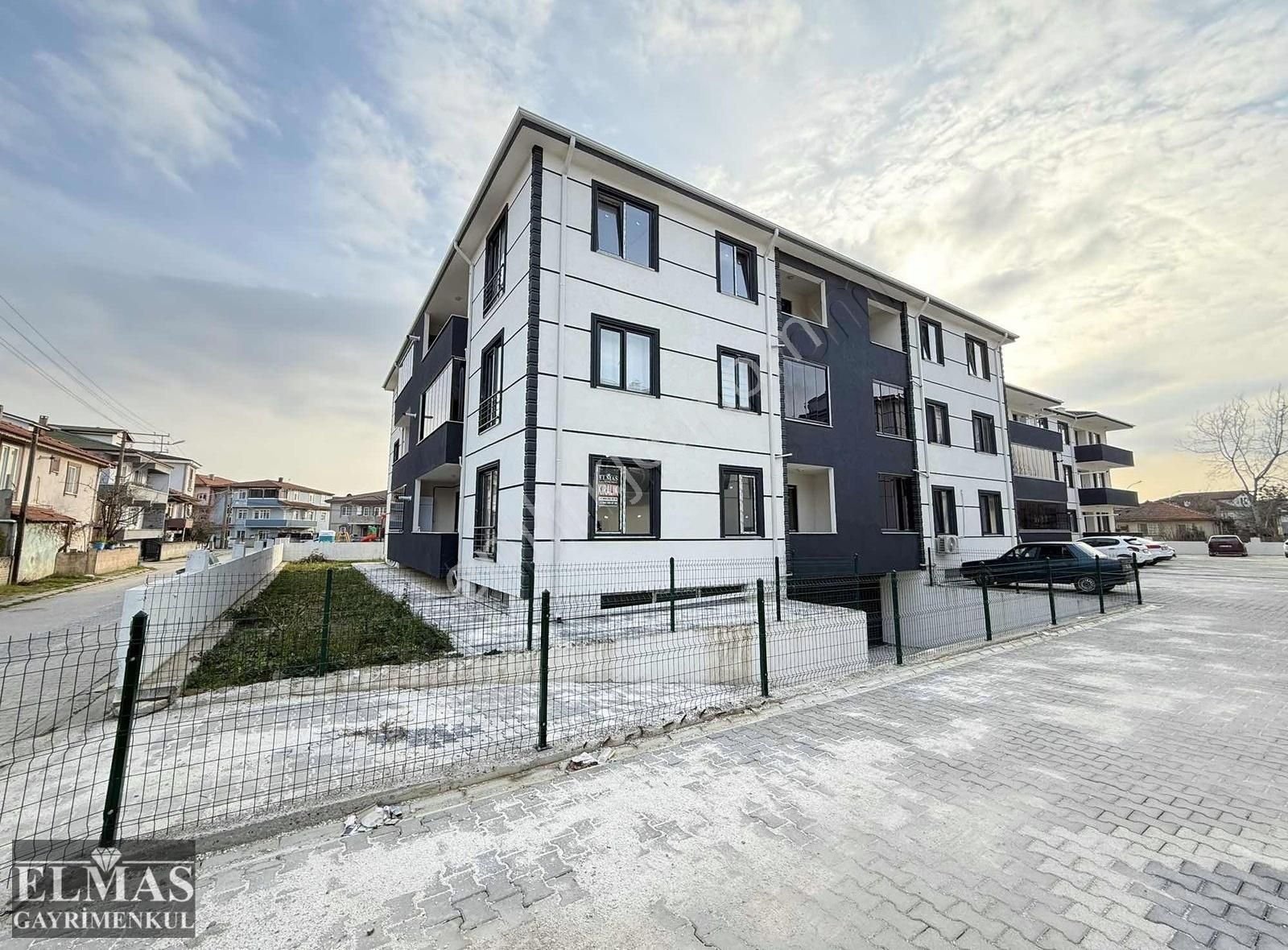 Adapazarı Güneşler Merkez Satılık Daire Güneşler Mah. Satılık 3+1 150m2 Lüks Daire