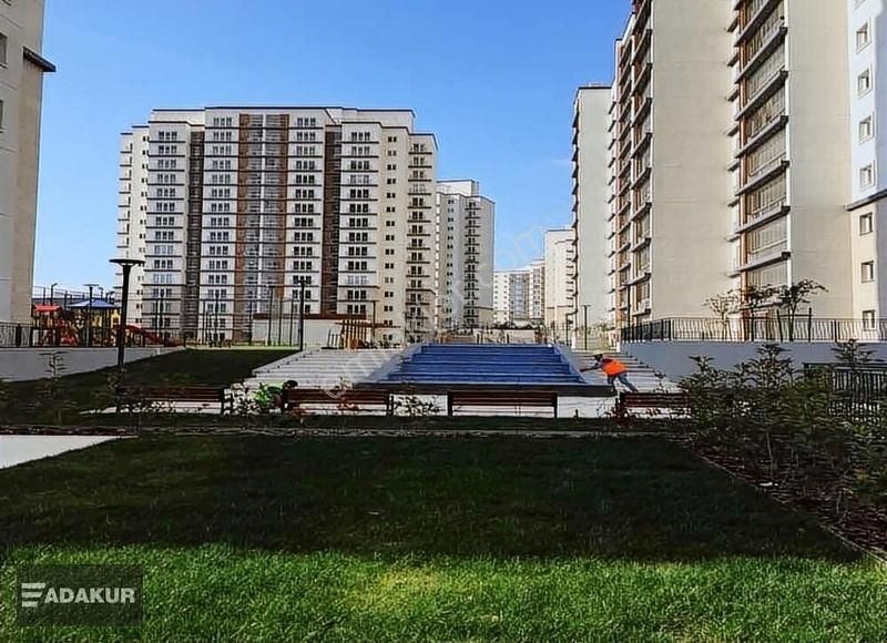 Başakşehir Bahçeşehir 2. Kısım Satılık Daire Adakur'dan Bahçekent Flora'da 144m2 Boş Tapulu Daire!!