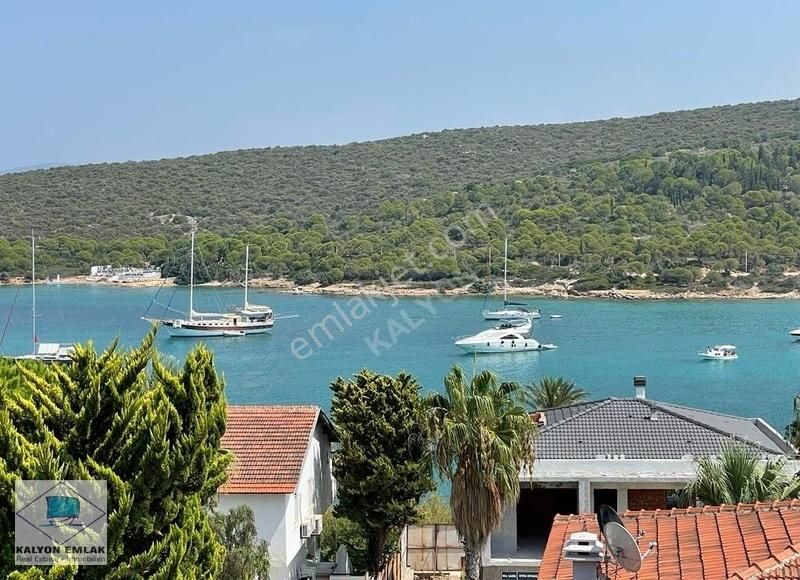 Çeşme Ardıç Satılık Villa Çeşme Paşalimanında Satılık Eşsiz Lokasyonda 4+1 Villa