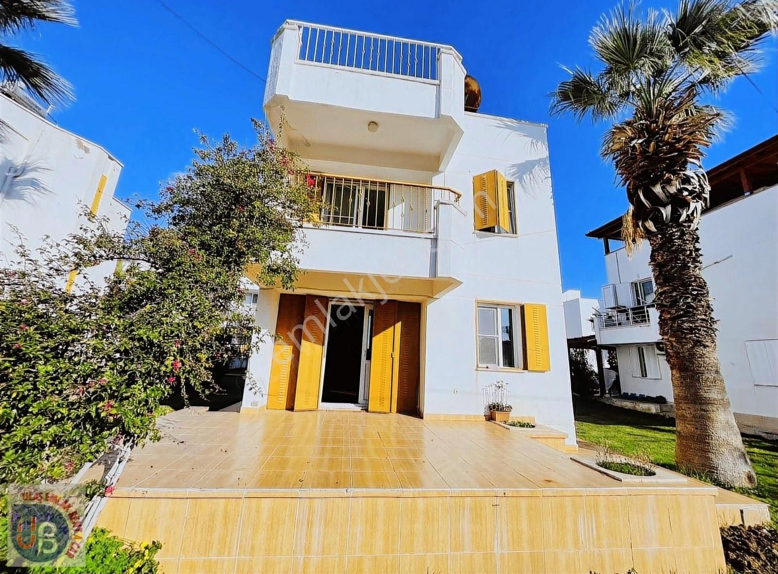 Didim Akbük Satılık Villa Deniz 500 Metre 3+1 Villa Acil Kelepir