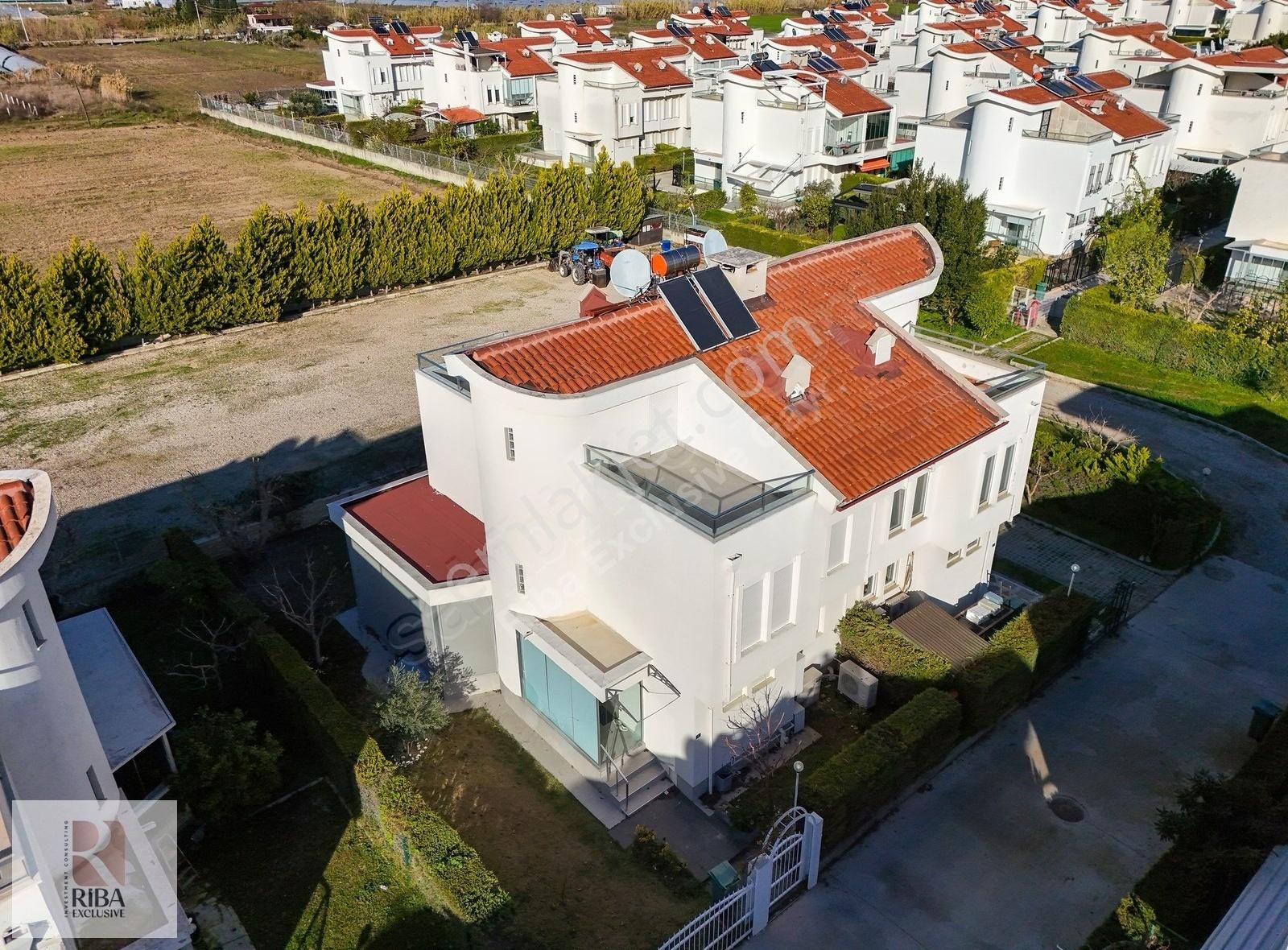 Aksu Kundu Satılık Villa Seyit Ali Barlas'tan Kundu'da Müstakil Bahçeli Satılık 4+1 Villa