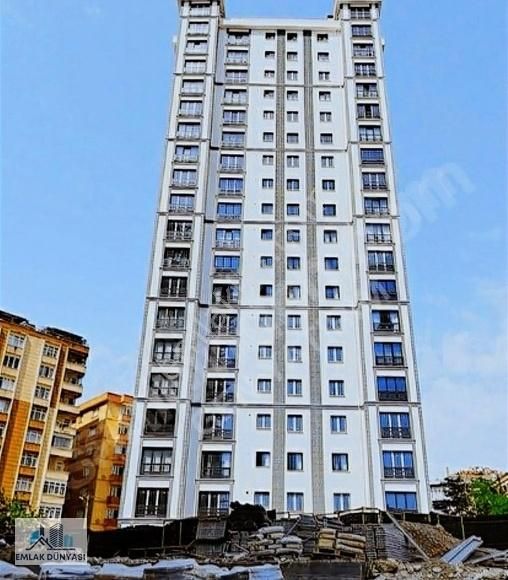 Maltepe Girne Satılık Daire Emlak Dünyasından Girne De Satılık Site İçerisinde 1+1 Daire