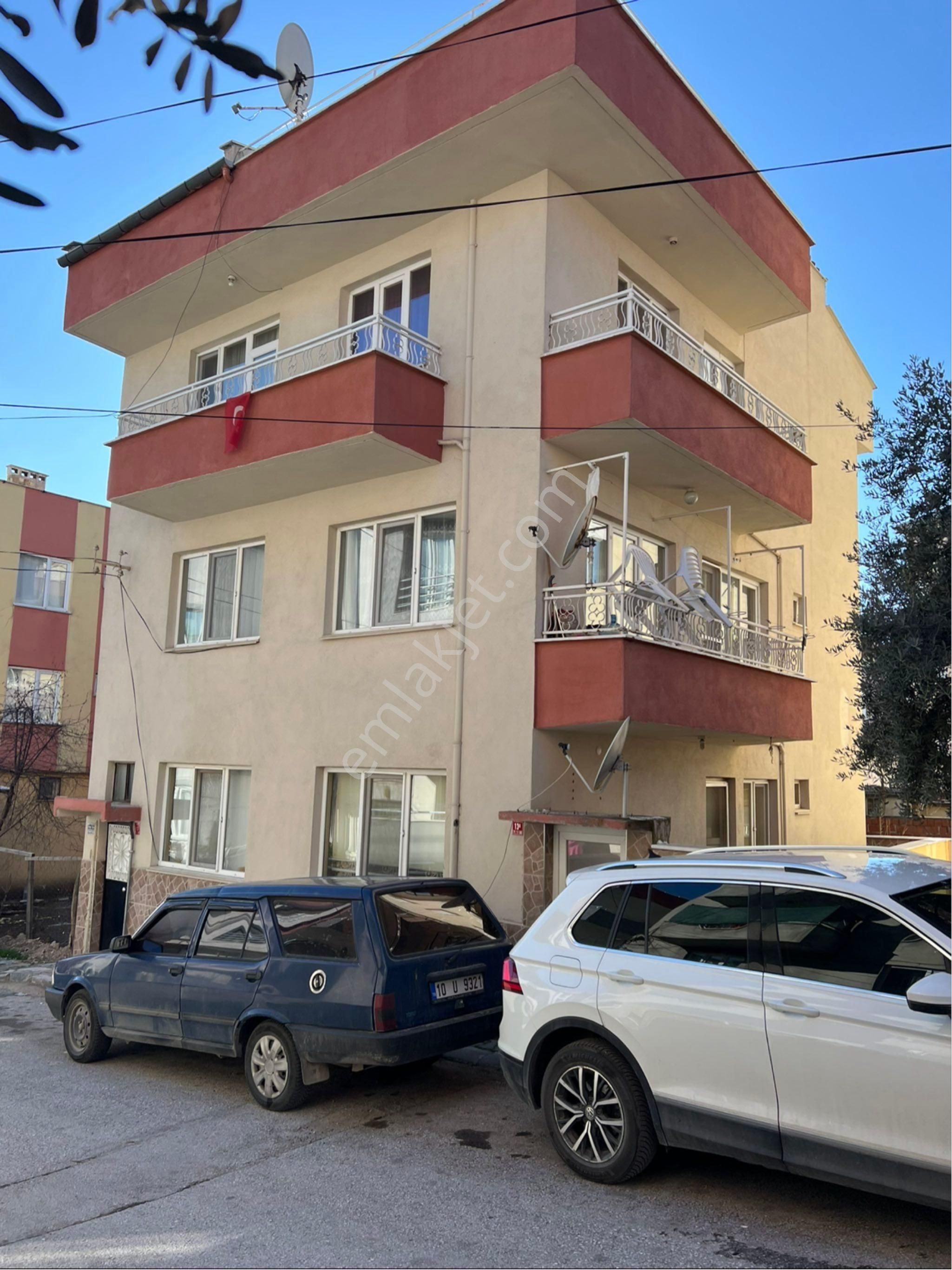 Al-ya Gayrimenkul Den Satılık Komple Bina Merkezi Konum