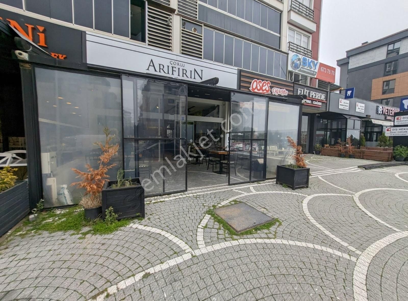 Çorlu Esentepe Devren Kafe & Bar Turyaptan Emlaklarda İyi Lokasyonda Devren Kiralık Dükkan