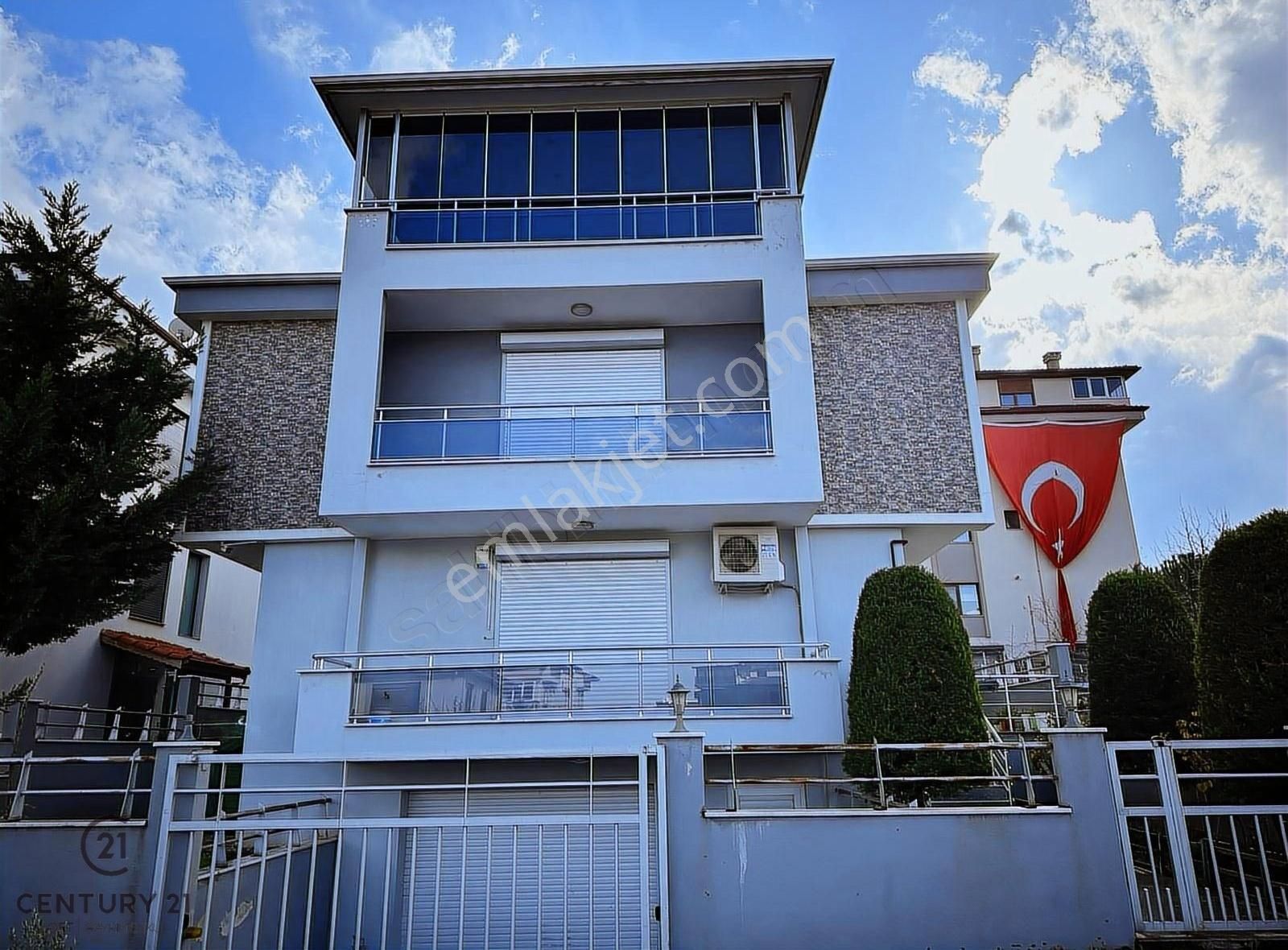 Merkezefendi Gerzele Satılık Villa Gerzele'de 350 M2 5+1 Doğa Manzaralı Villa