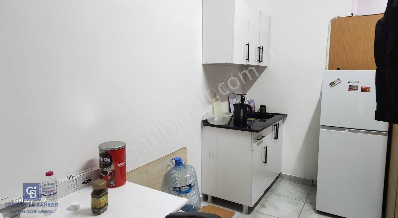 Pendik Güllü Bağlar Kiralık Dükkan & Mağaza Rıza Kayaalp Caddesi Üzerinde Kiralık Depolu Dükkan