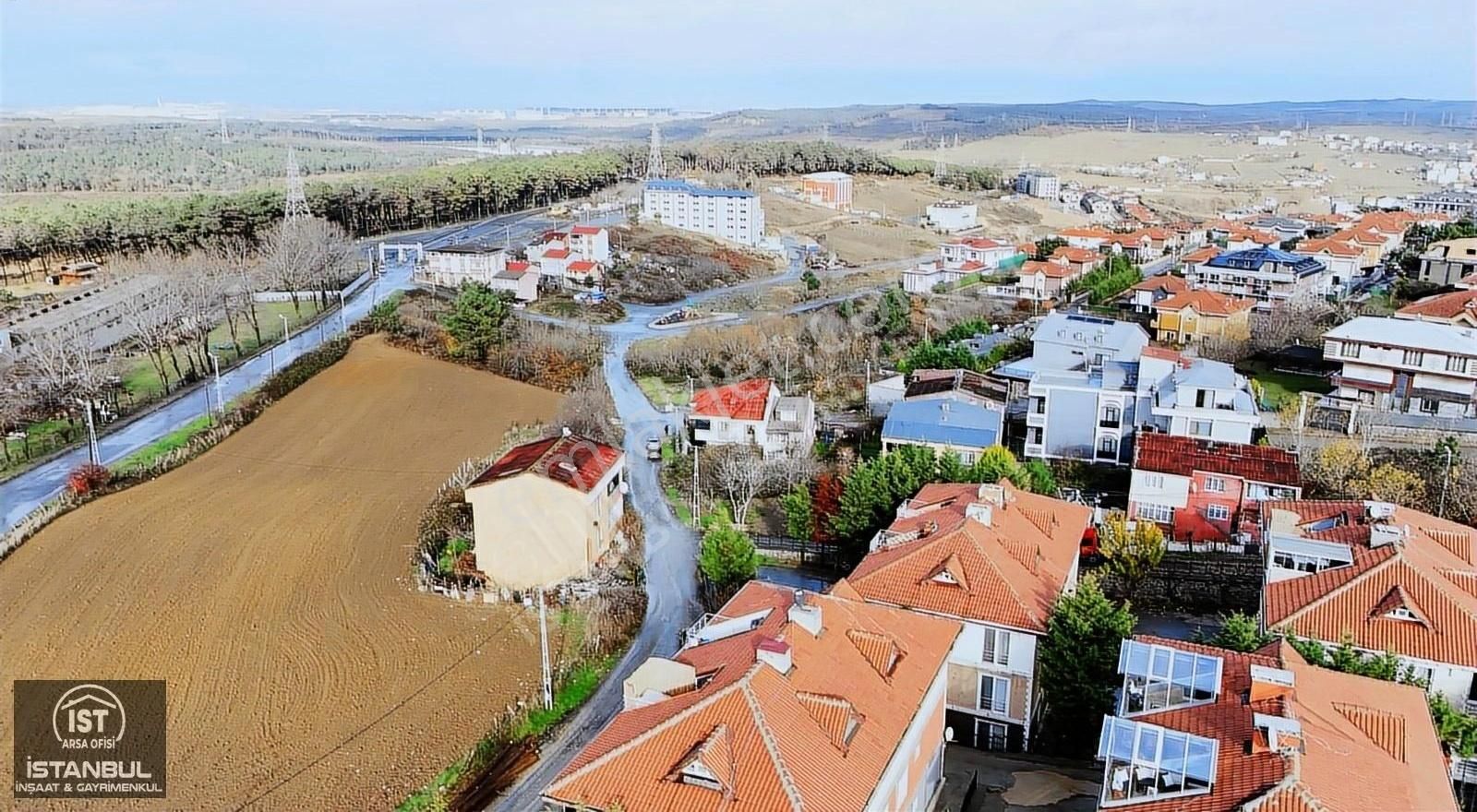 Arnavutköy Mareşal Fevzi Çakmak Satılık Konut İmarlı Arnavutköy Taşoluk'da Müstakil Köşe Parsel İmarlı İfrazlı Arsa!!